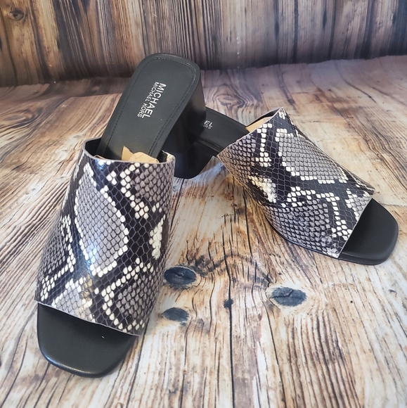 Michael Kors Dixon Python Embossed Leather Mule - Picture 4 of 11